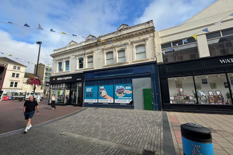 30 Montague Street, Worthing