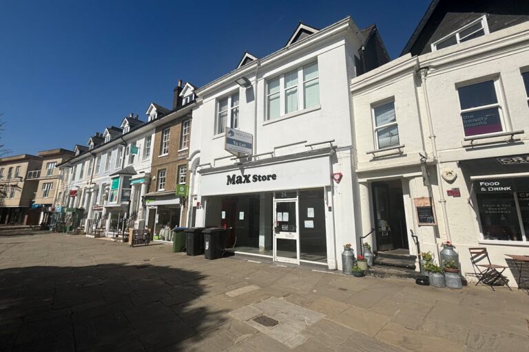 24 Carfax, Horsham