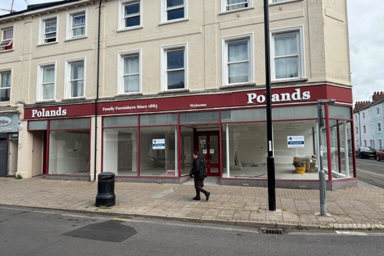 152 Montague Street, Worthing