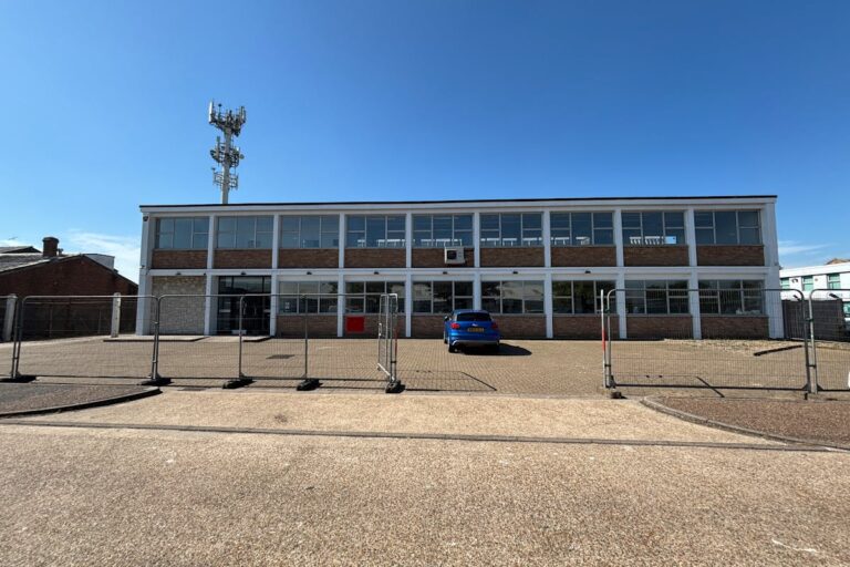 Unit F, Brookside Avenue, Littlehampton